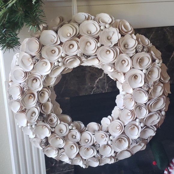 Smith & Hawken Estate Size Curled Wreath 21 in- - Picture 4 of 4
